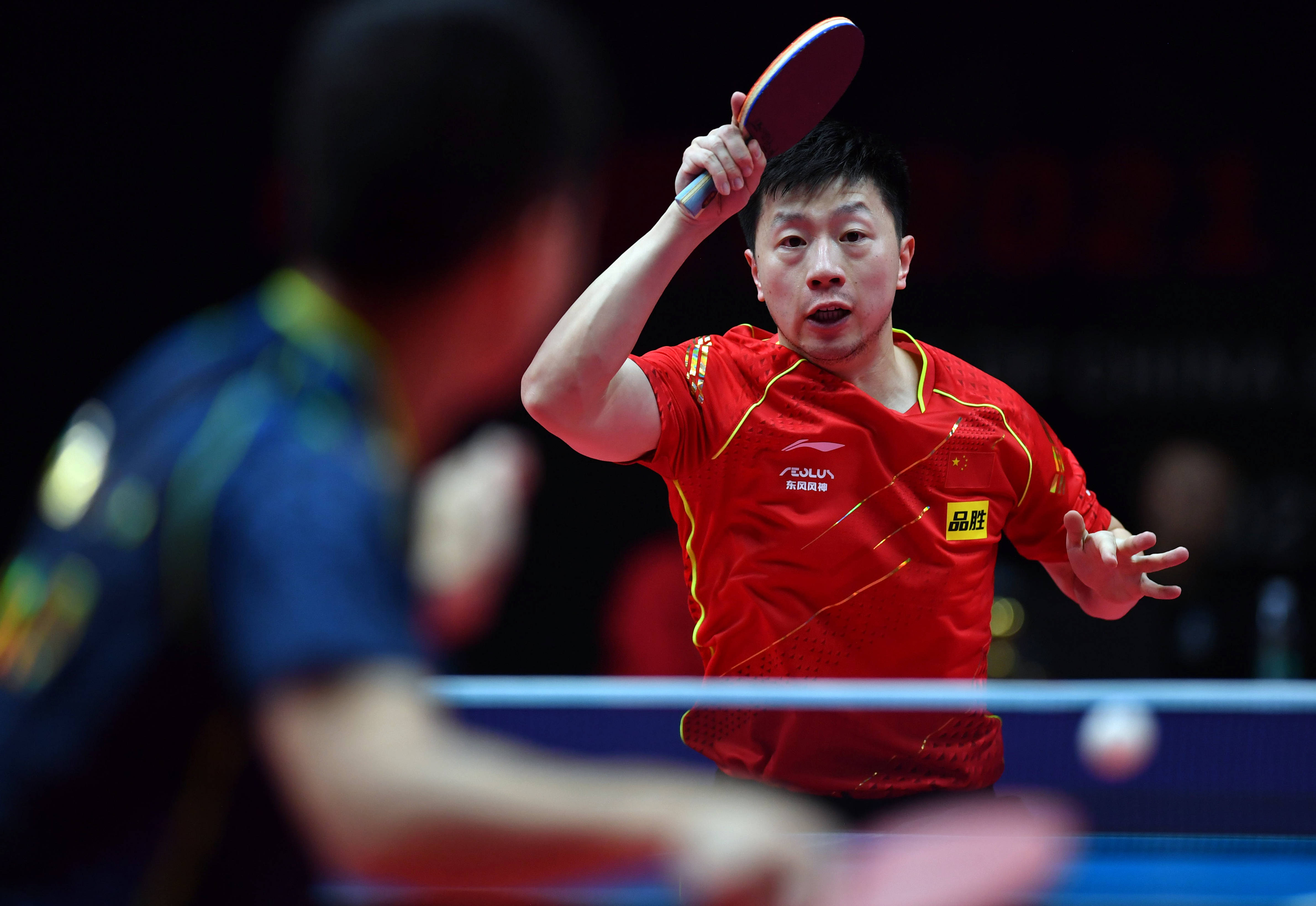 身体对抗强 身体对抗强